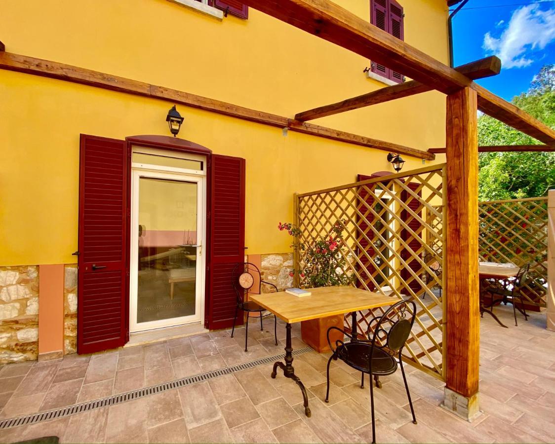 B&B La Fucinaia Pet Friendly Adults Only Campiglia Marittima Eksteriør billede