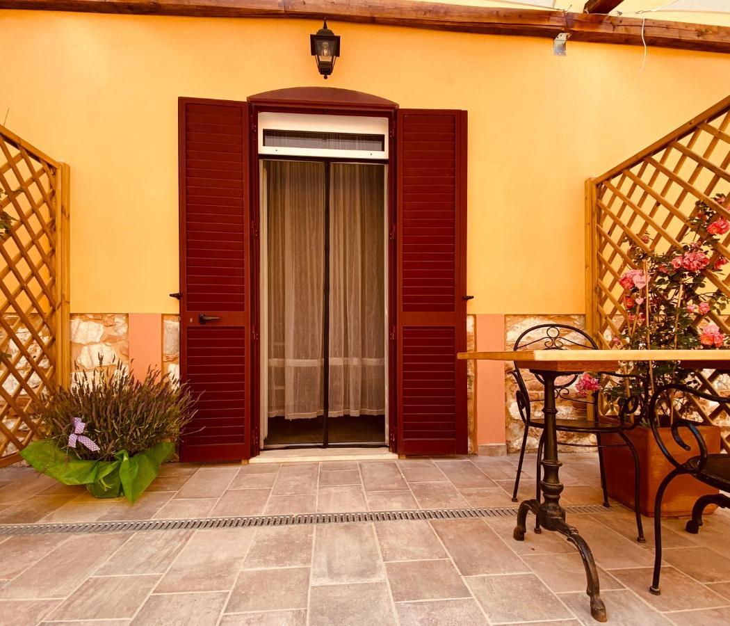 B&B La Fucinaia Pet Friendly Adults Only Campiglia Marittima Eksteriør billede